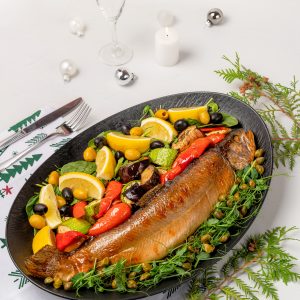 Форель морская запеченная с овощами